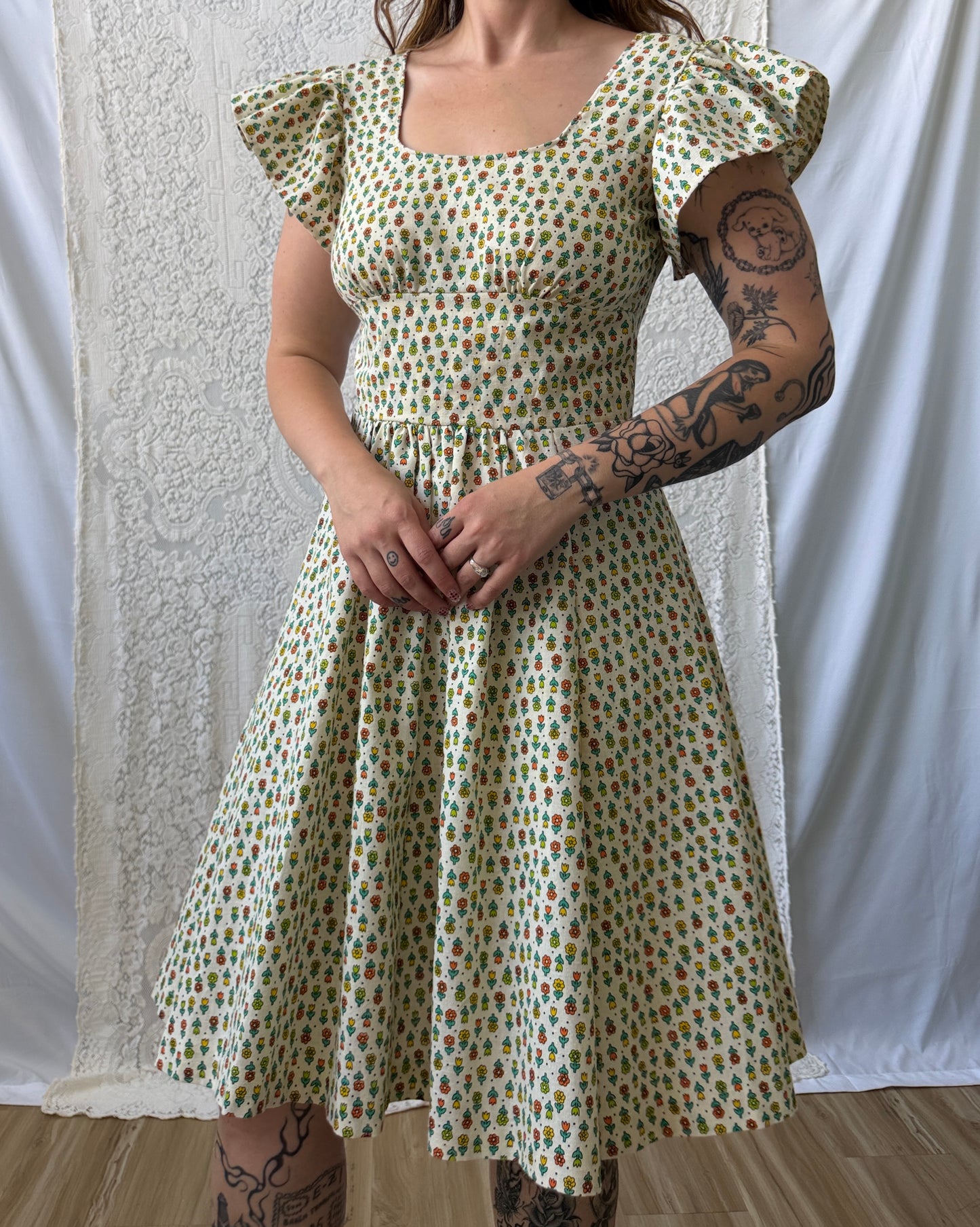 70s Flutter Sleeve Flower Print Dress [M]