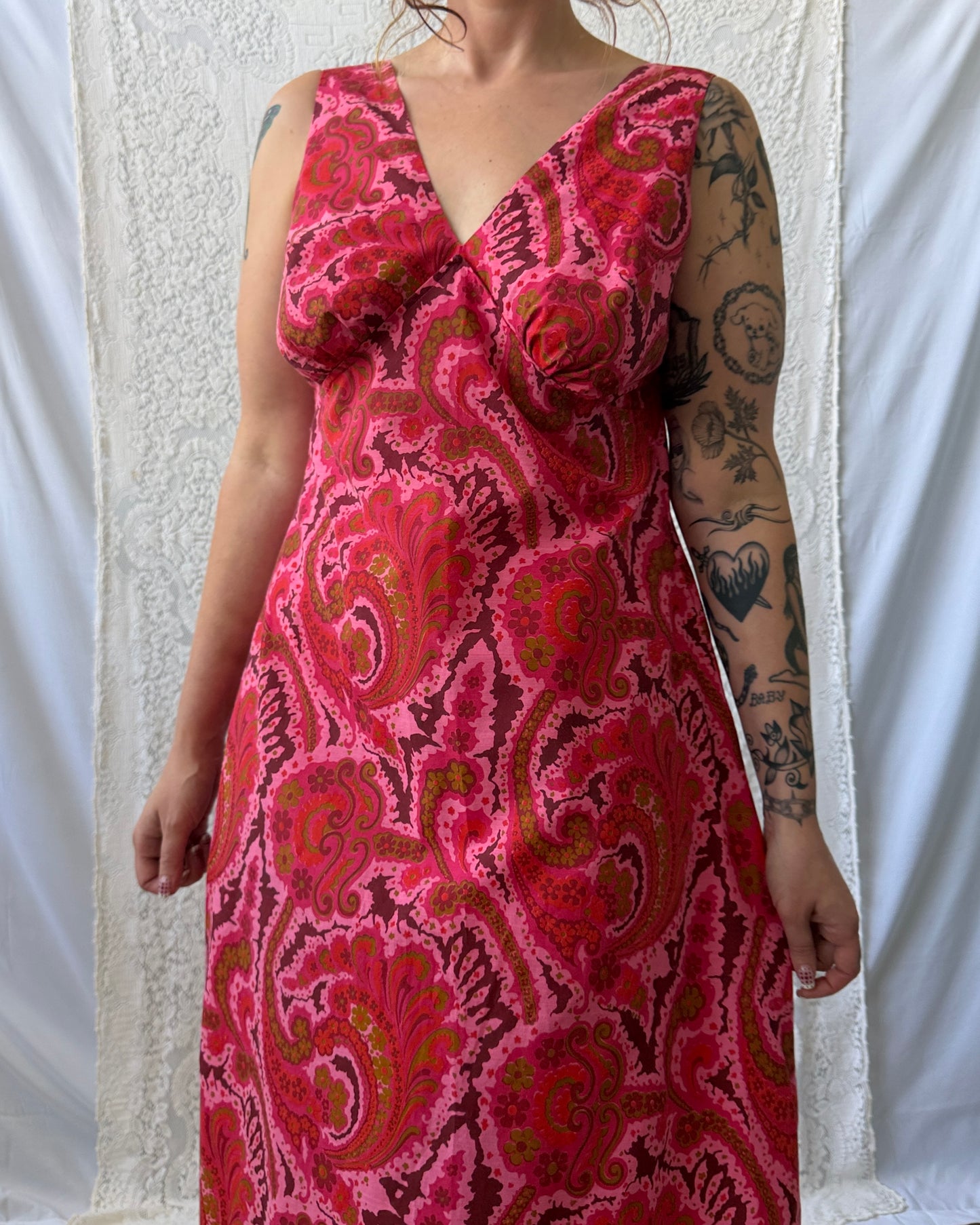70s Pink Paisley Maxi Dress [L]