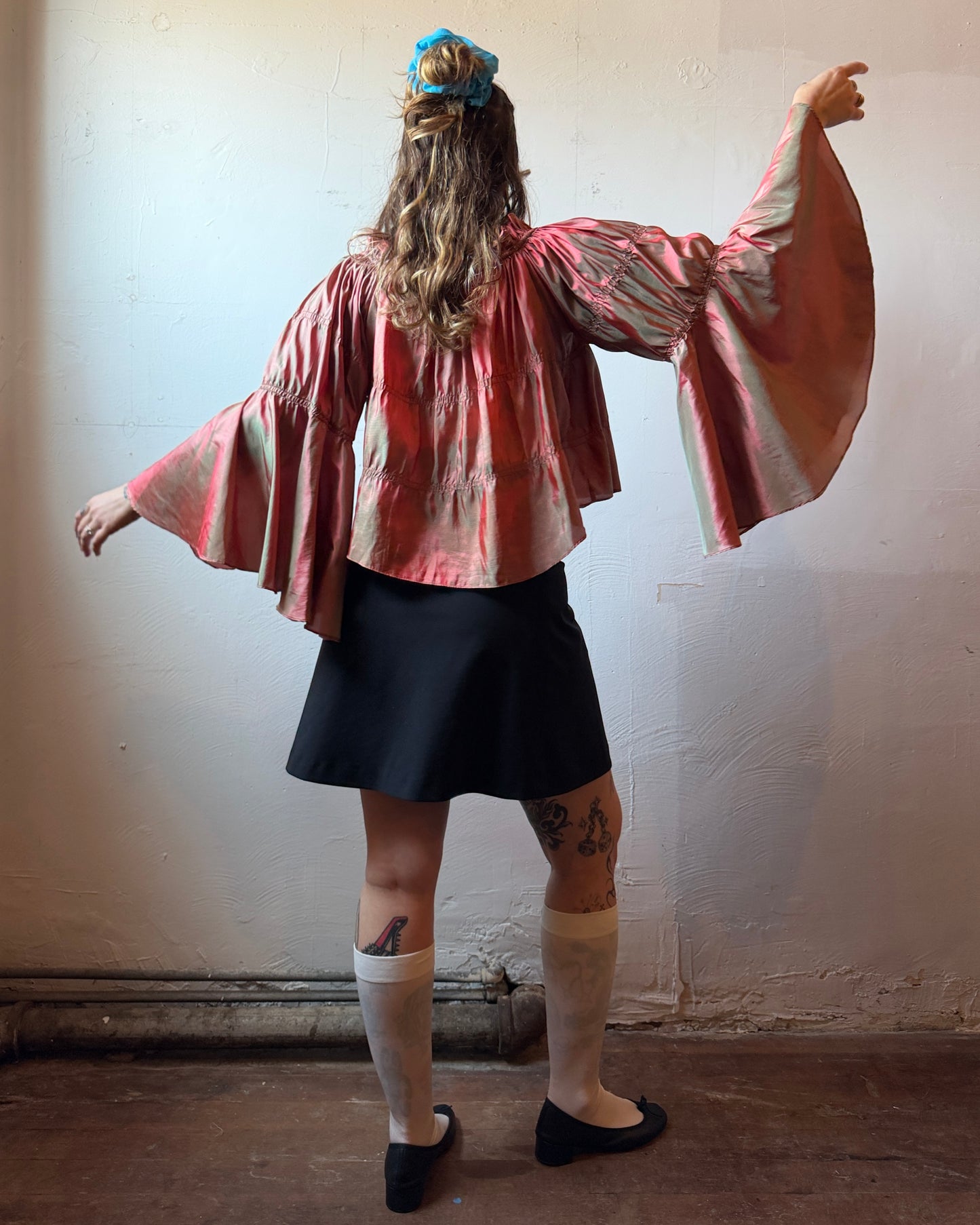 00s Iridescent Trumpet Sleeve Fairy Blouse [L/XL]