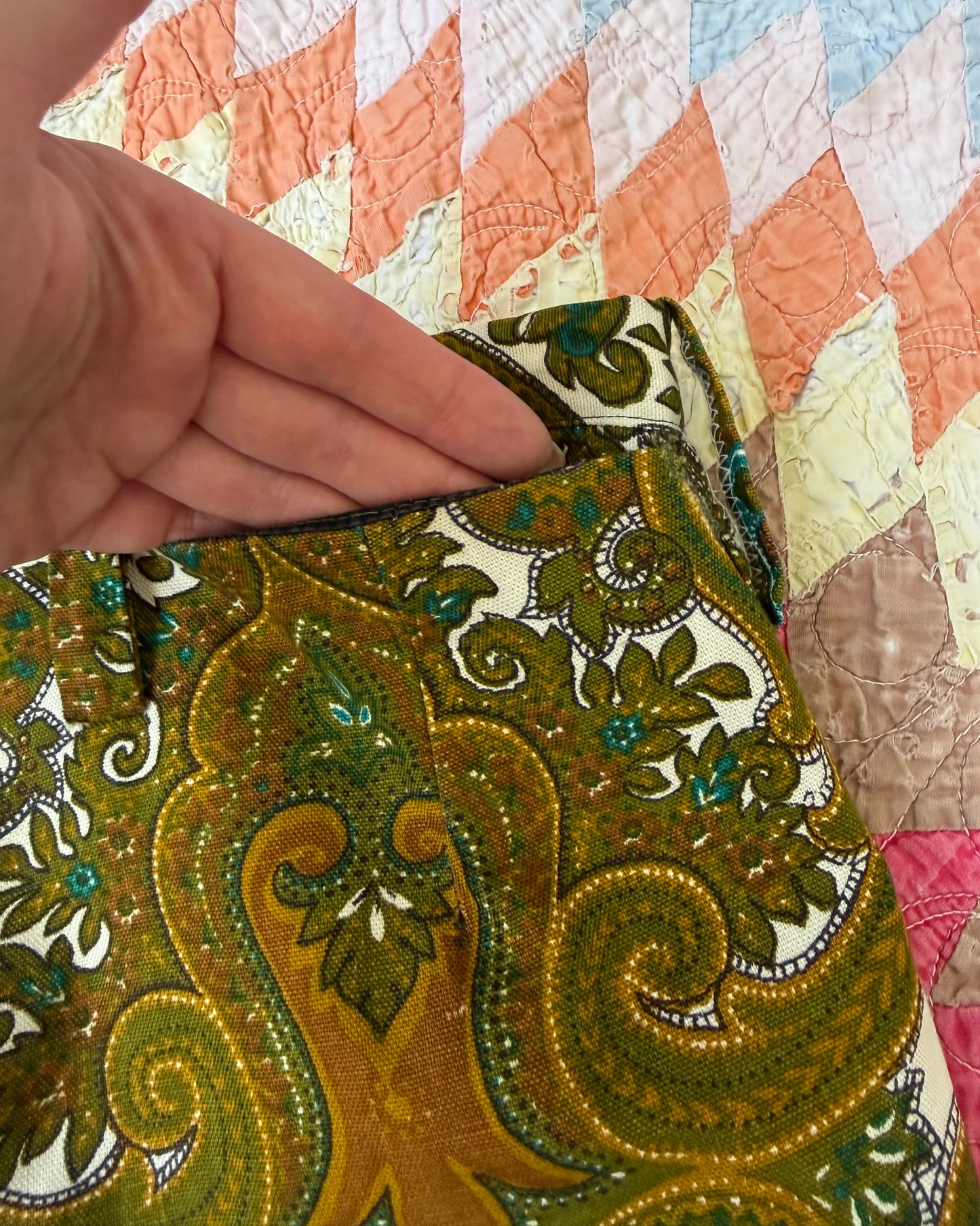 60s Paisley Kick Flare Capris [S/M]