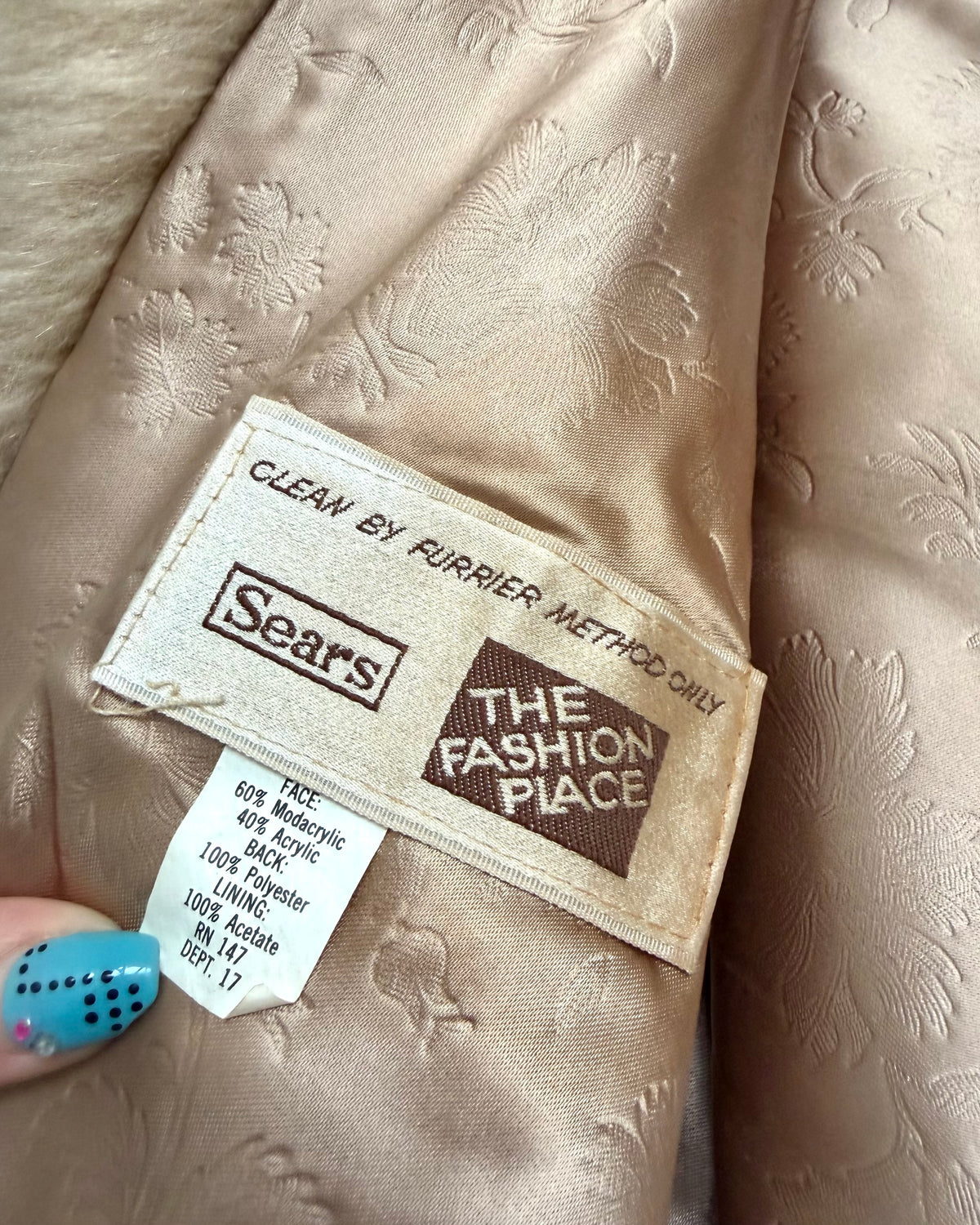 70s Blonde Faux Fur Stole [OSFM]