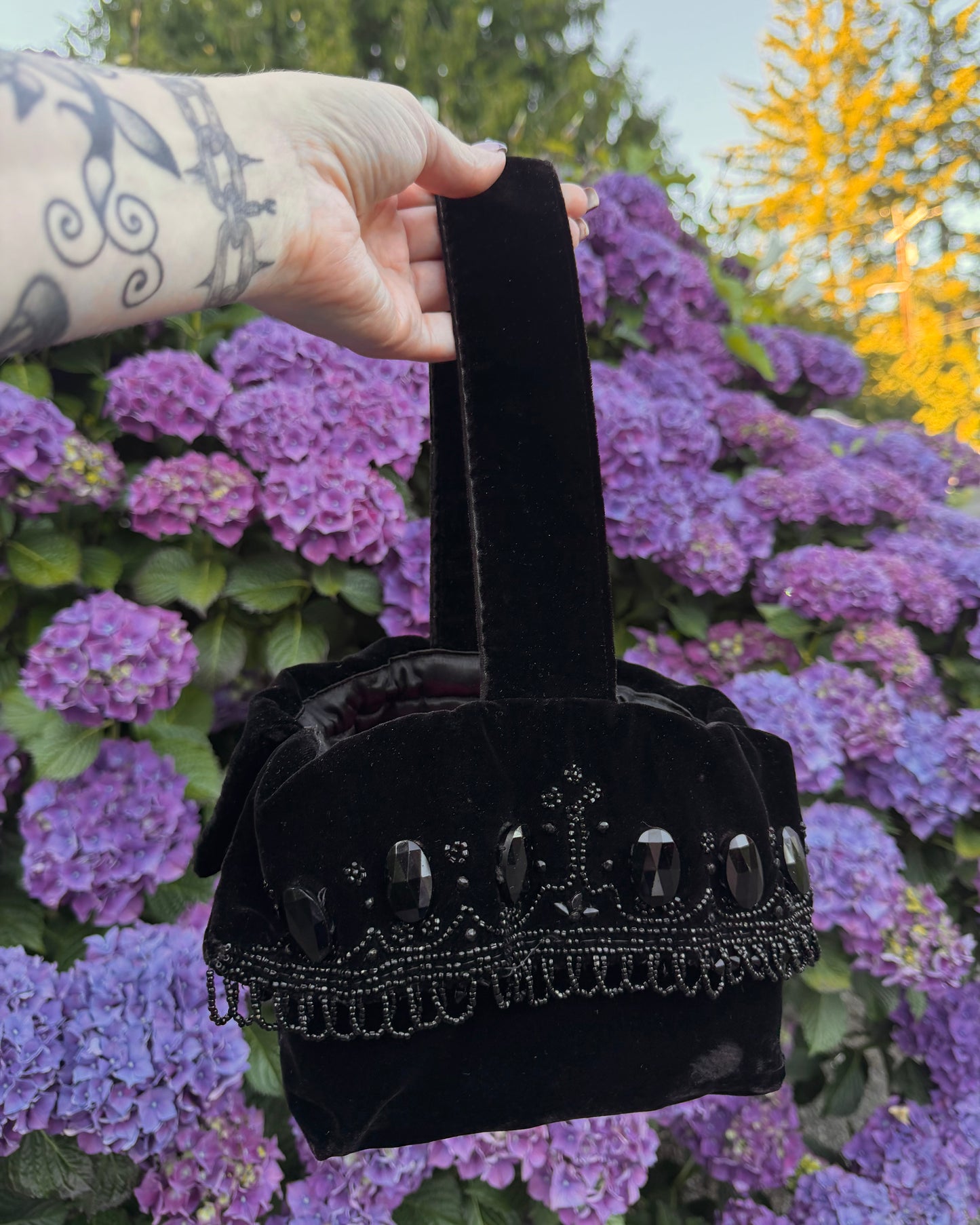 60s Victorian Revival Velvet Beaded Purse