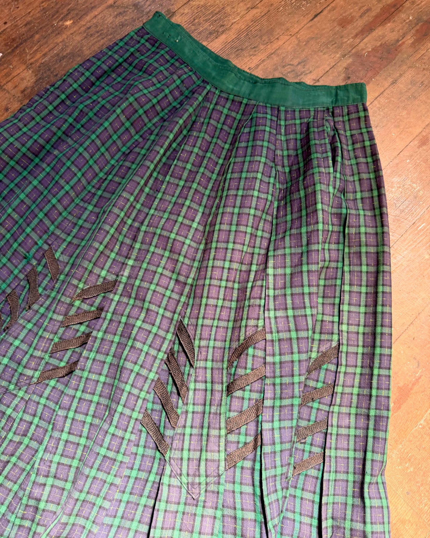 Victorian Plaid Wool Walking Skirt [29”]
