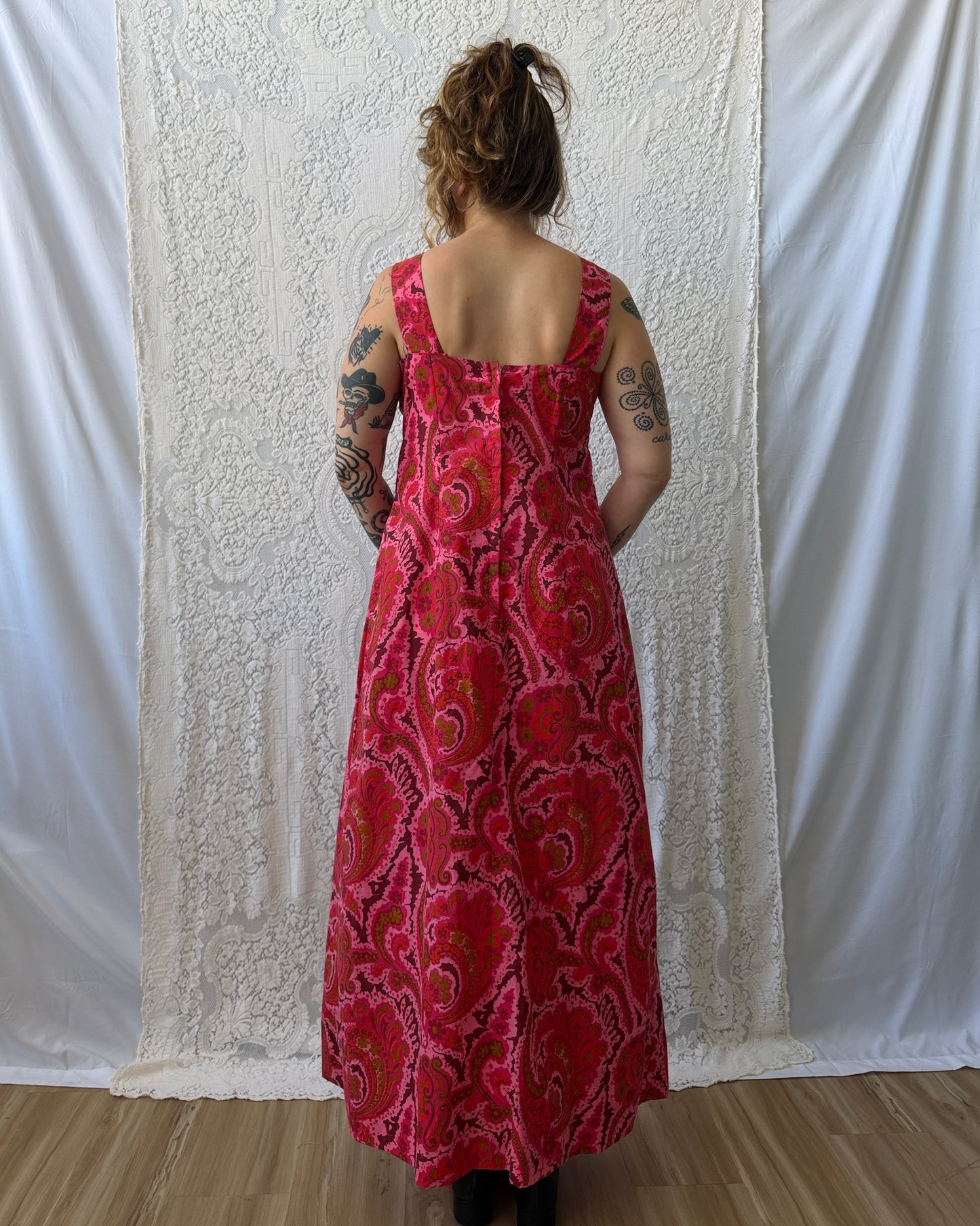 70s Pink Paisley Maxi Dress [L]