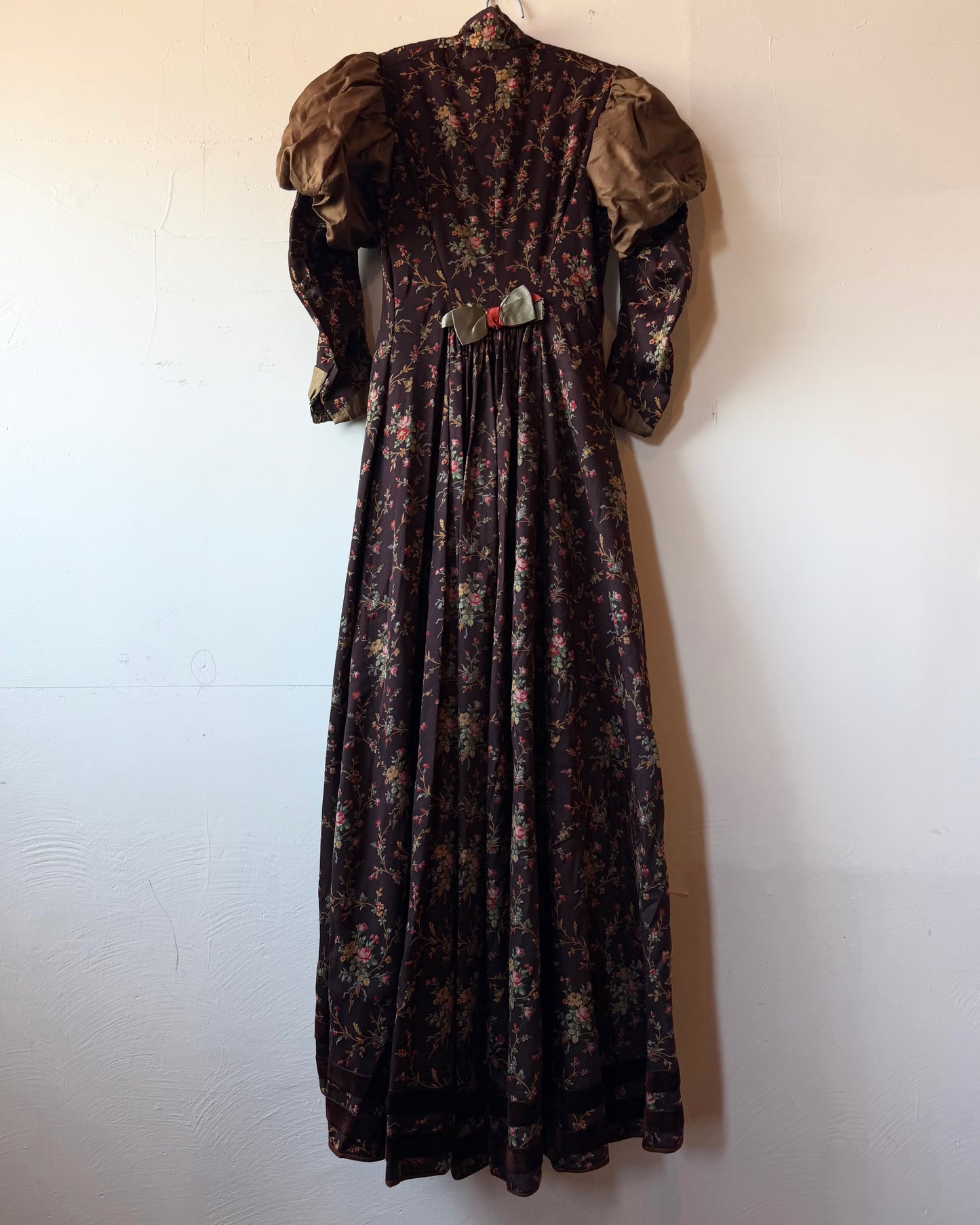 Victorian Silk Gigot Sleeve Floral Wool Dress [S]
