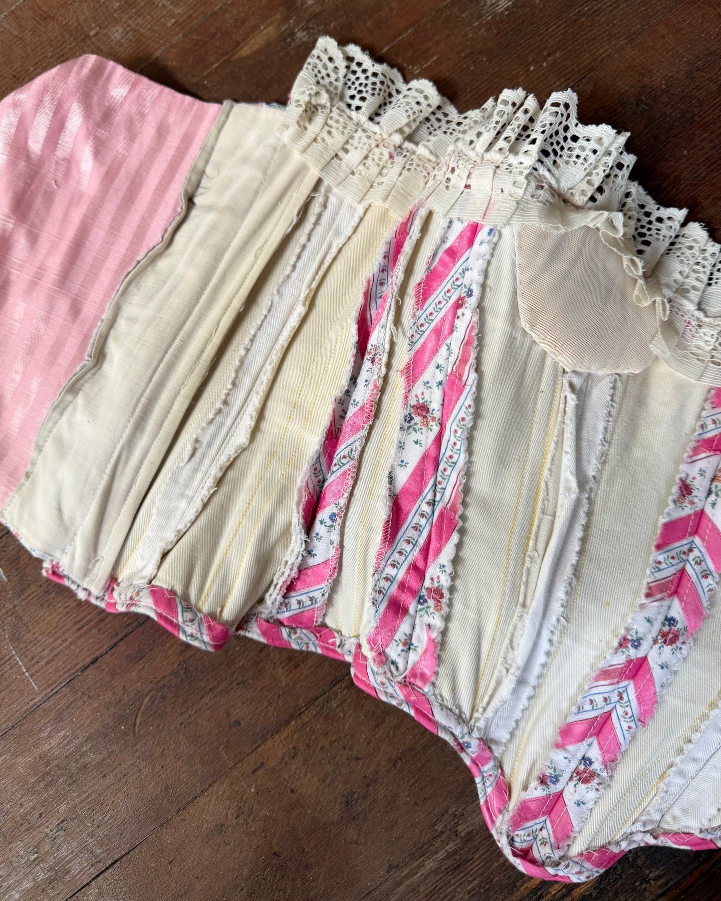 70s Floral Ribbon Corset [XS/S]